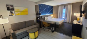 Comfort Suites- Near University